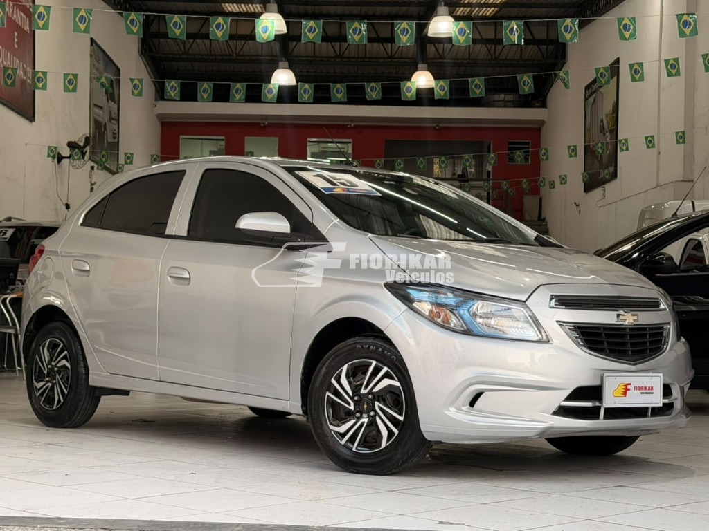 Oferta Seminovo CHEVROLET ONIX no Fiorikar