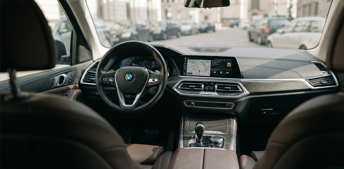Carro usado completo: quais equipamentos realmente fazem diferença?